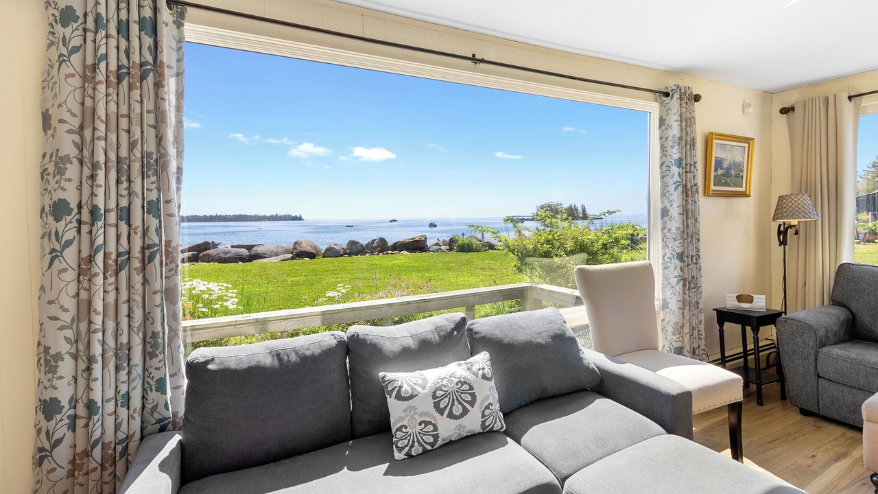Photo of Livingroom in Owls Head