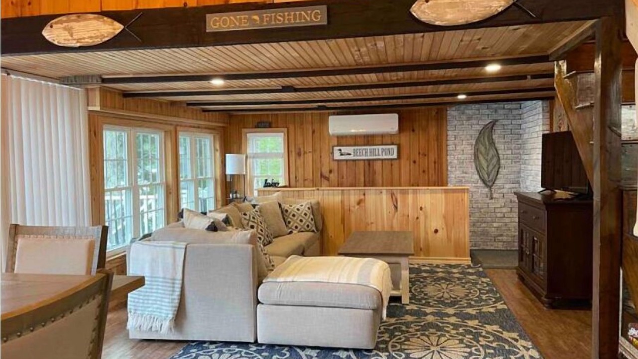 Photo of Livingroom in Otis