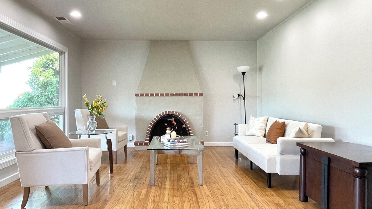 Photo of Livingroom in Millbrae