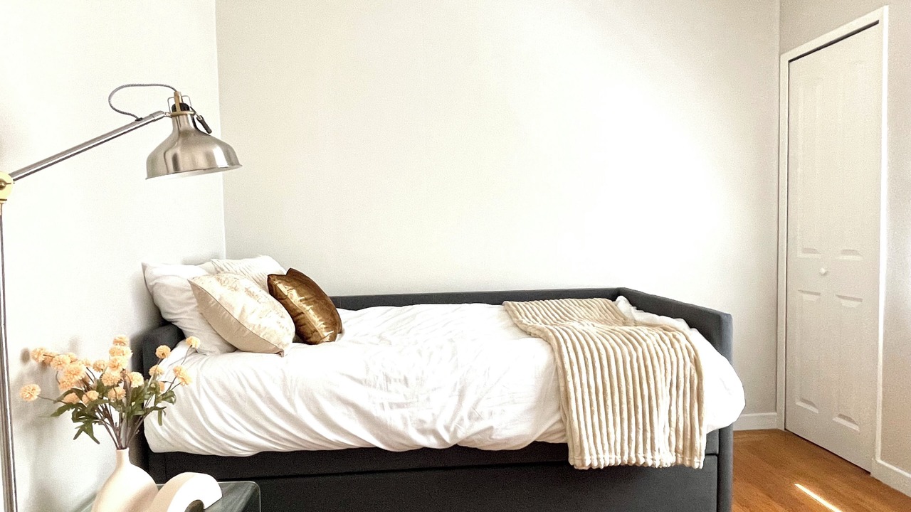 Photo of Bedroom in Millbrae