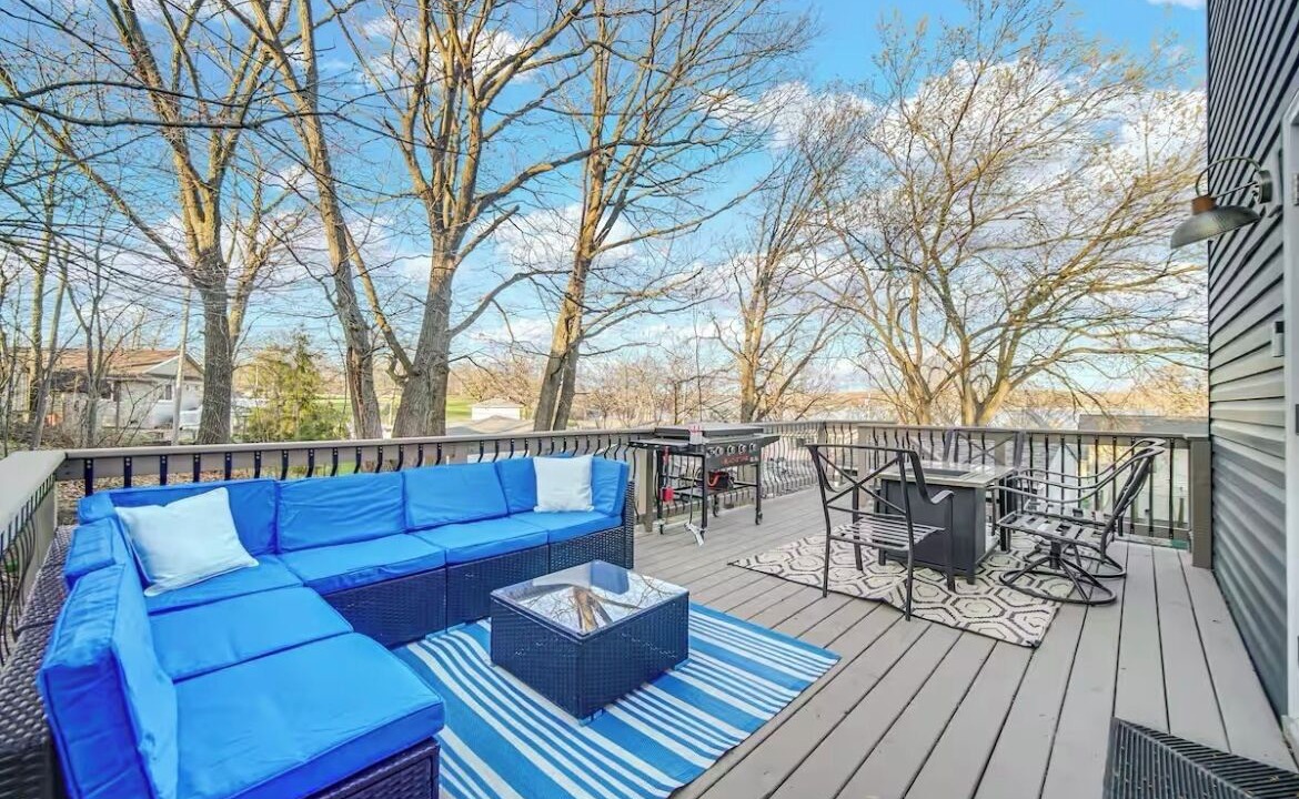 Photo of Outdoor in Cedar Lake