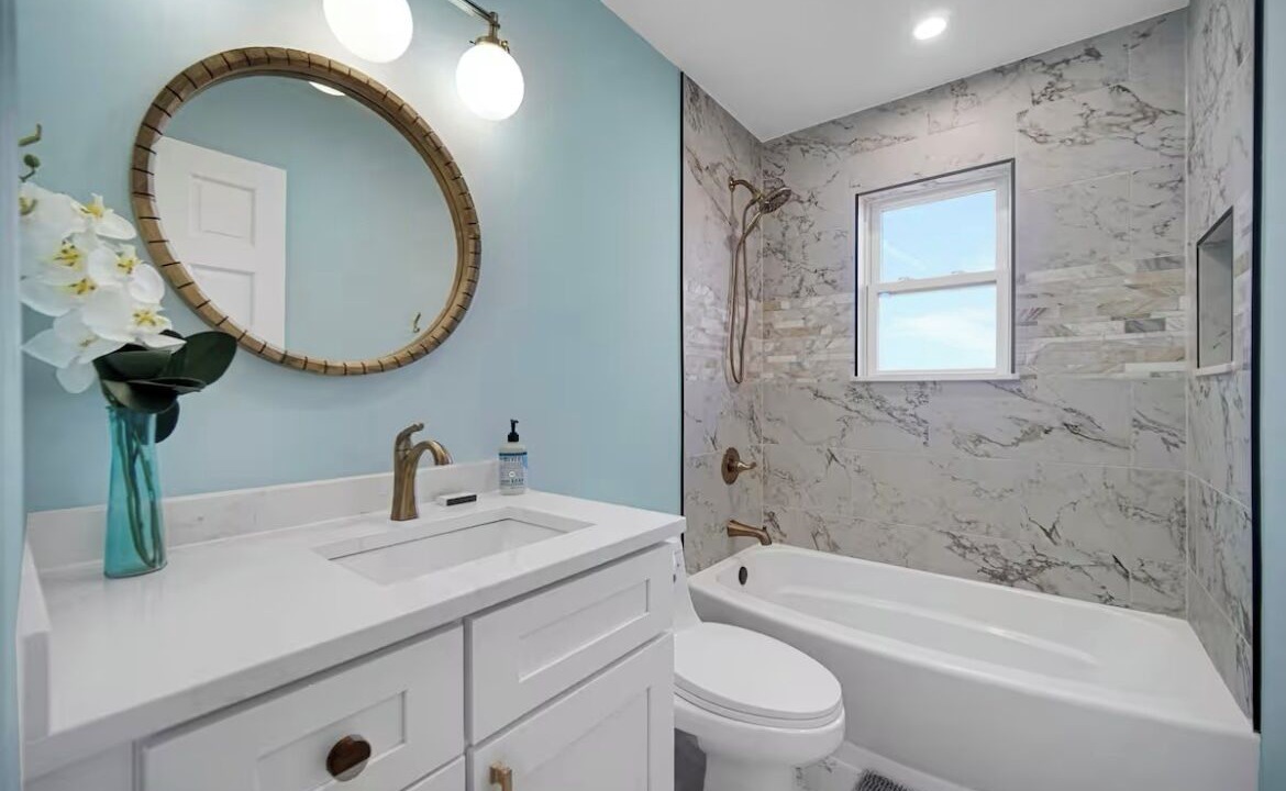 Photo of Bathroom in Cedar Lake