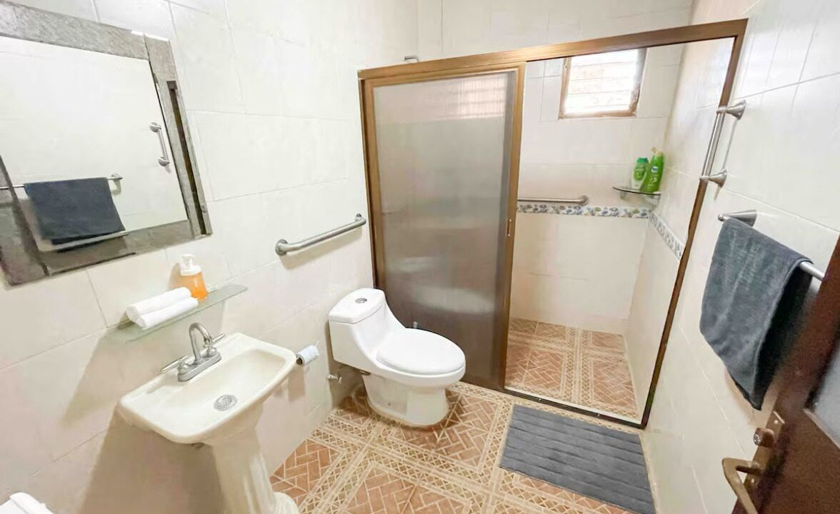 Photo of Bathroom in La Cruz de Huanacaxtle