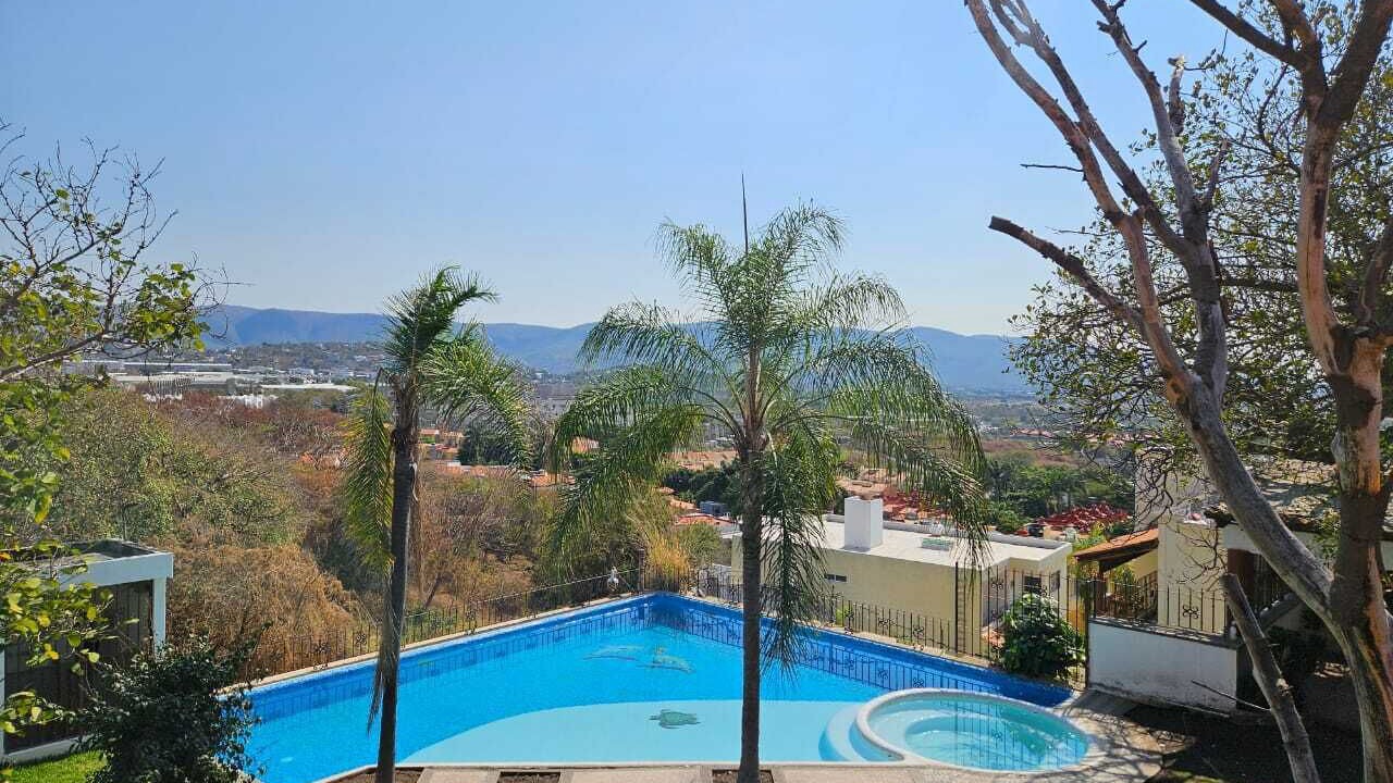 Photo of Outdoor in Burgos Bugambilias