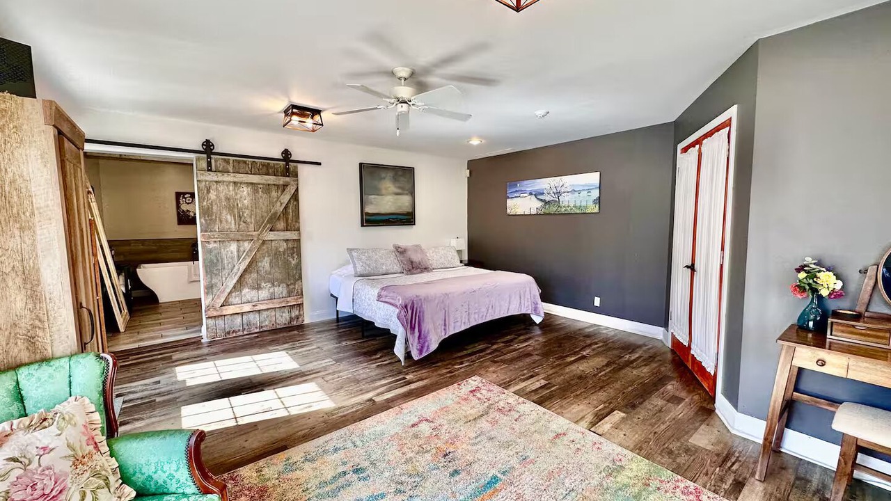 Photo of Bedroom in Lemoyne