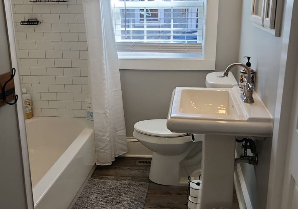 Photo of Bathroom in Dunean