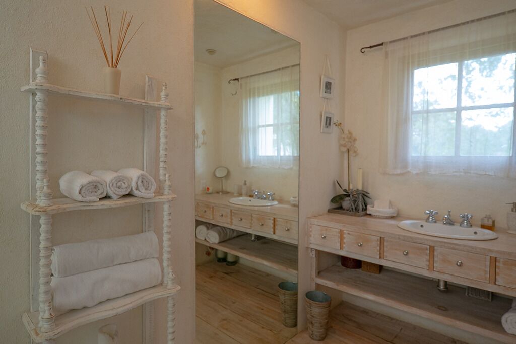 Photo of Bathroom in Canaleja
