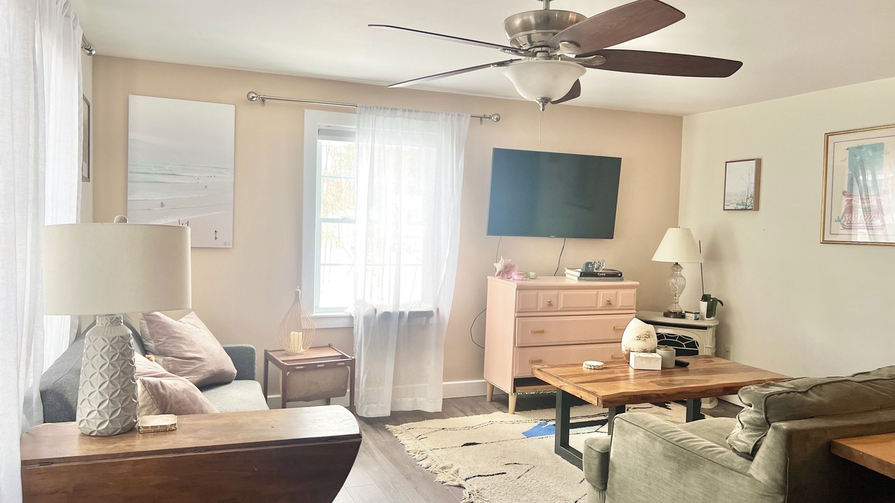 Photo of Livingroom in Lyman