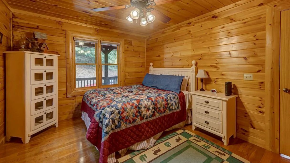 Photo of Bedroom in Necowa Cove