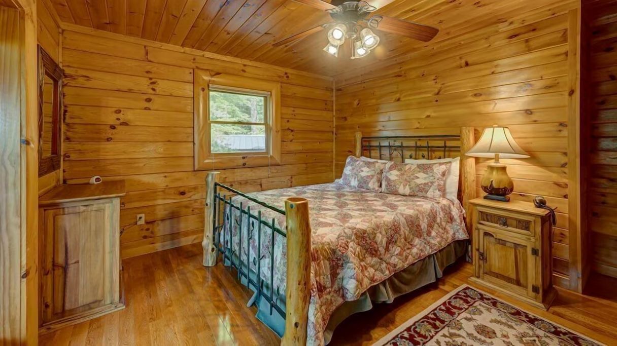 Photo of Bedroom in Necowa Cove