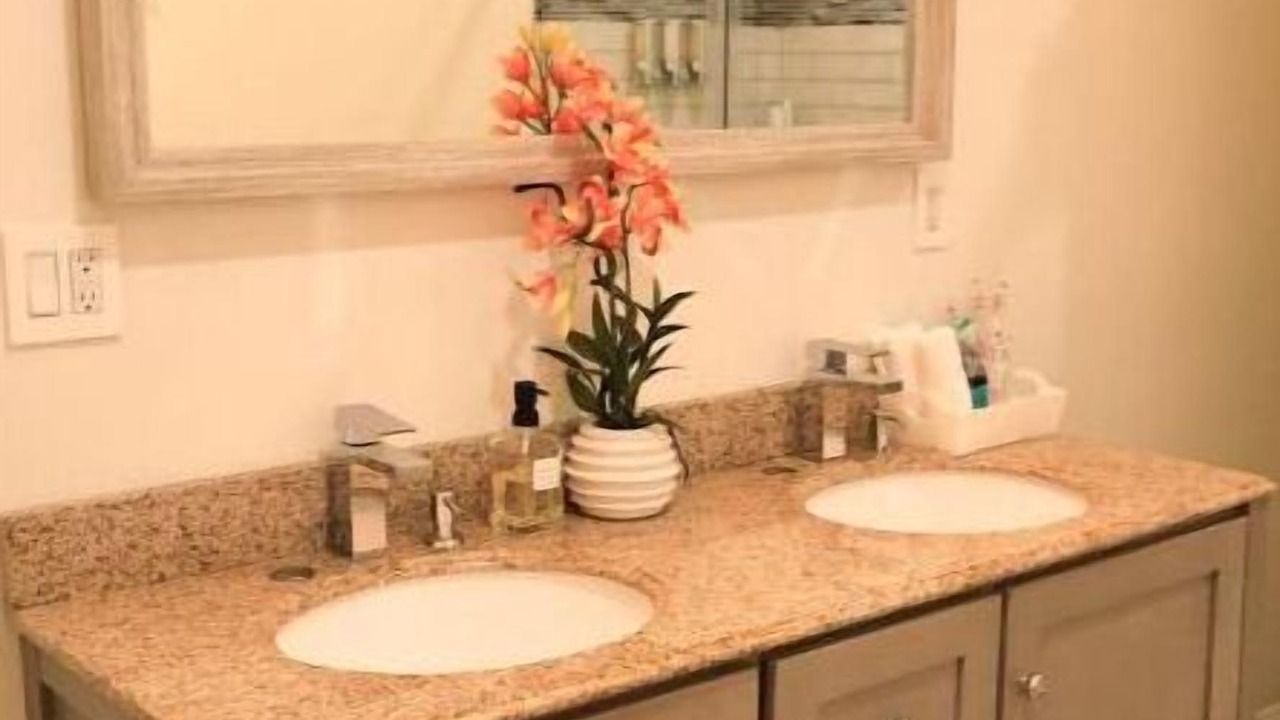 Photo of Bathroom in Lynn