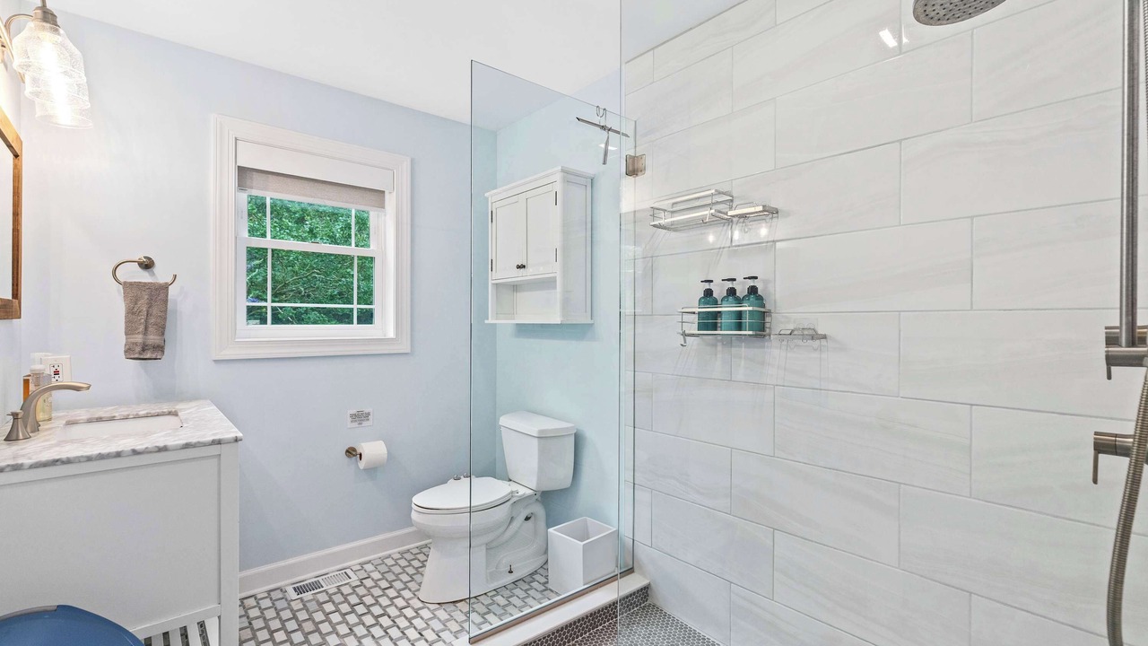Photo of Bathroom in Harwood
