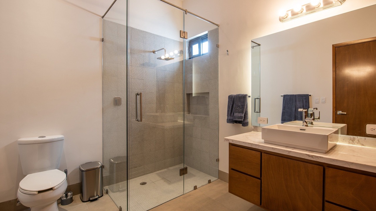 Photo of Bathroom in Marina Real