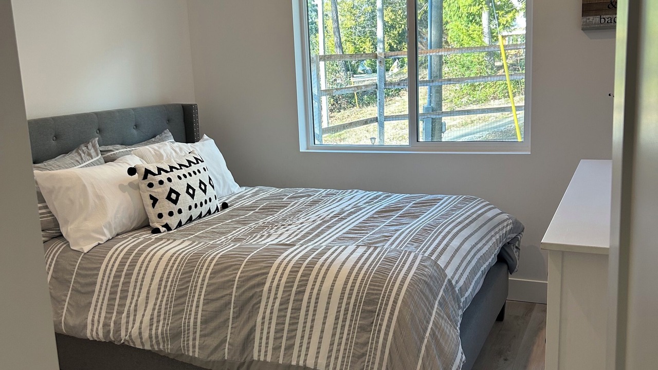Photo of Bedroom in Halfmoon Bay