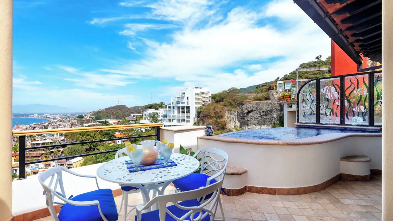 Photo of Outdoor in Romantic Zone