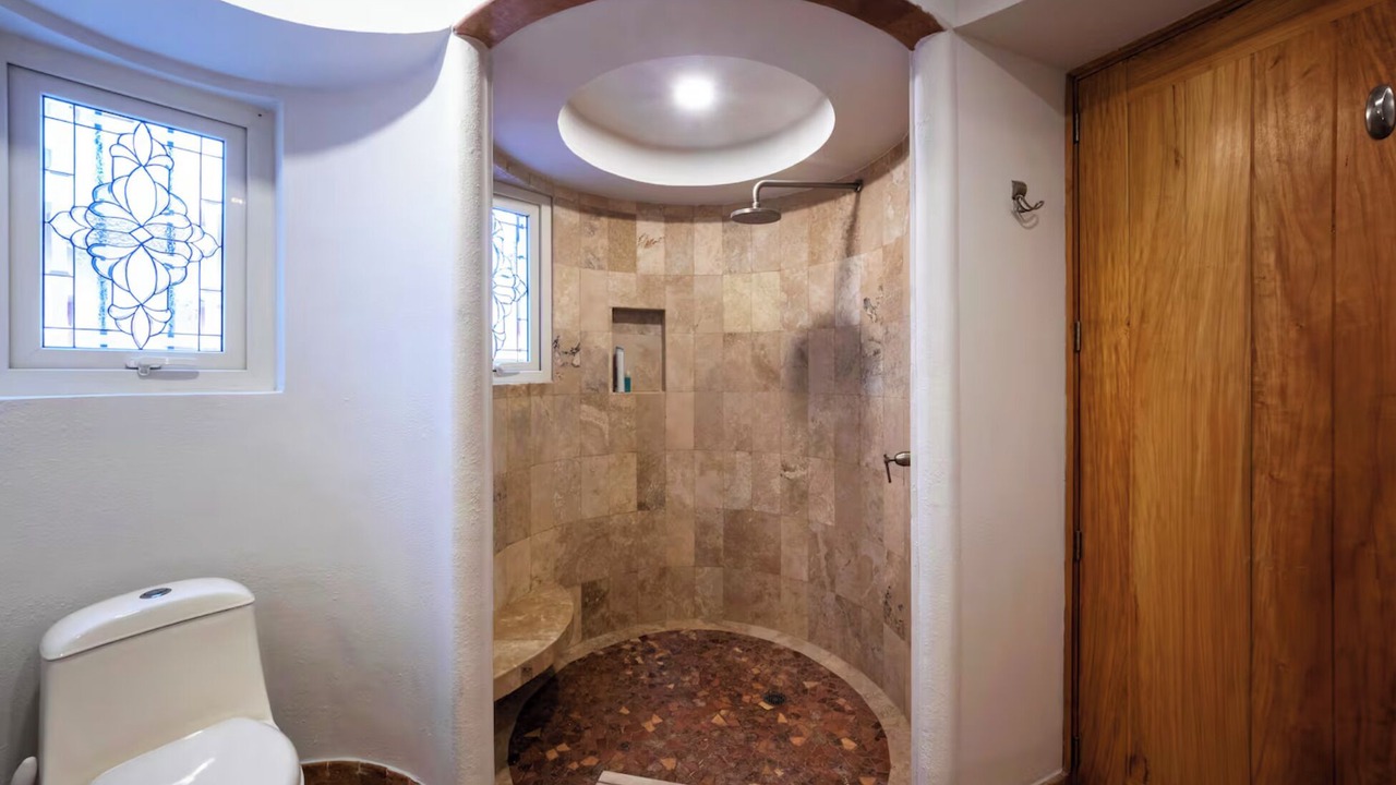 Photo of Bathroom in Romantic Zone