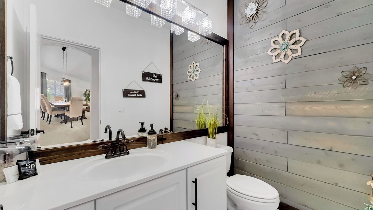 Photo of Bathroom in Superstition Springs