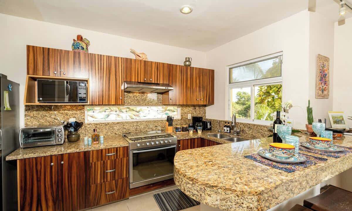 Photo of Kitchen in Flamingos