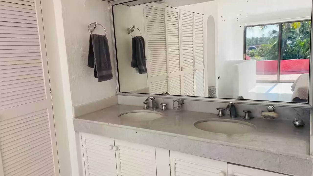 Photo of Bathroom in Isla Iguana