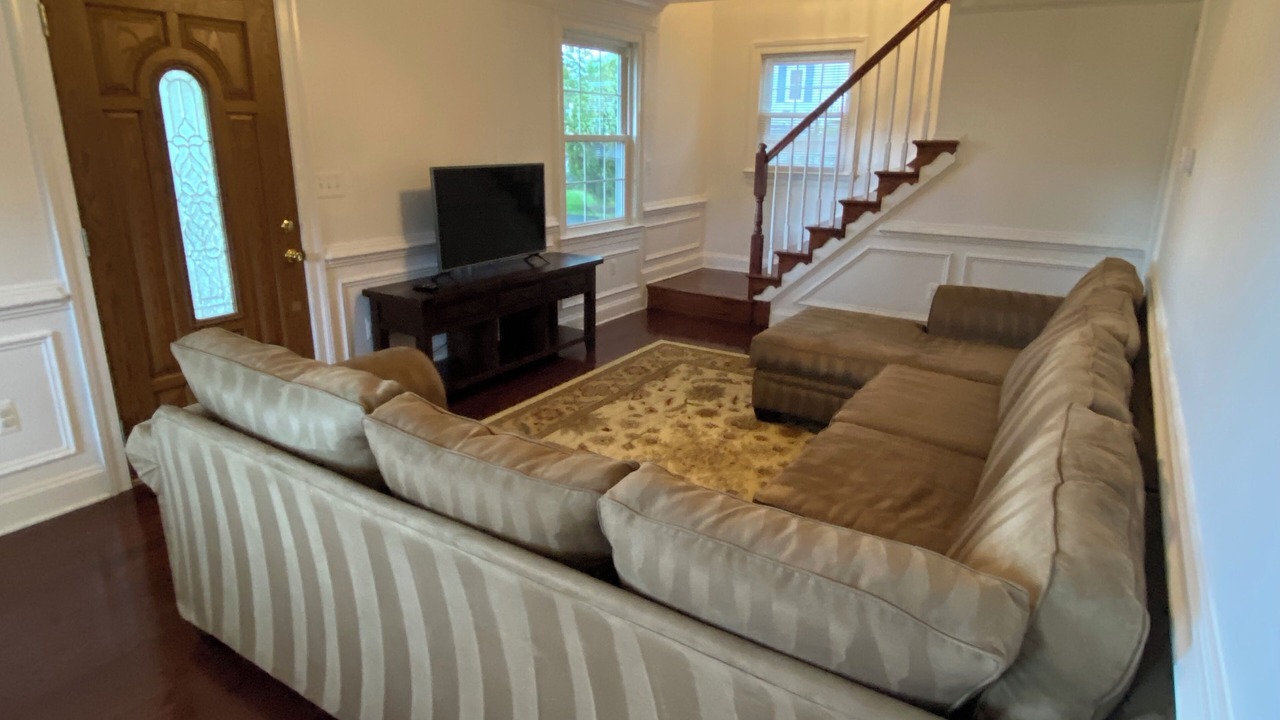Photo of Livingroom in Shady Side