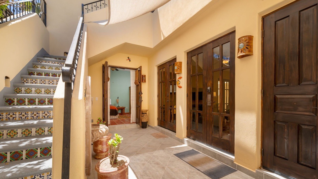 Photo of Outdoor in Nopolo