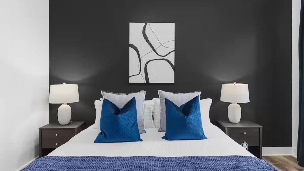 Photo of Bedroom in Hurwood Heights
