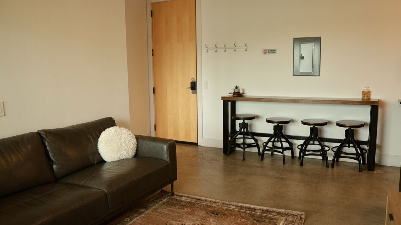 Photo of Livingroom in Downtown Anchorage
