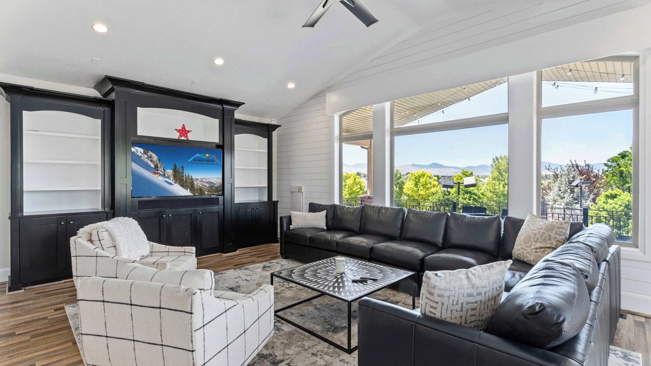 Photo of Livingroom in Draper