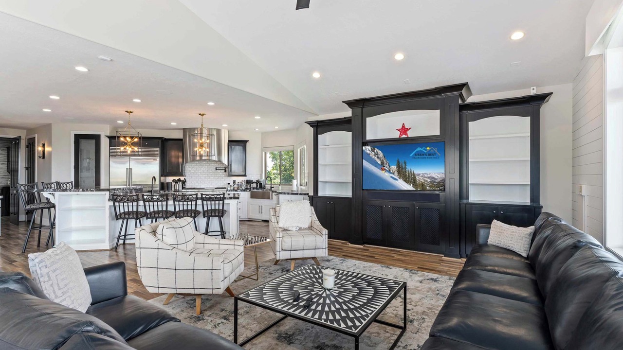 Photo of Livingroom in Draper