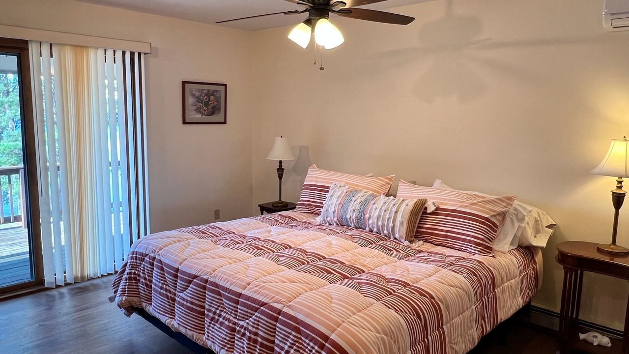 Photo of Bedroom in Freedom