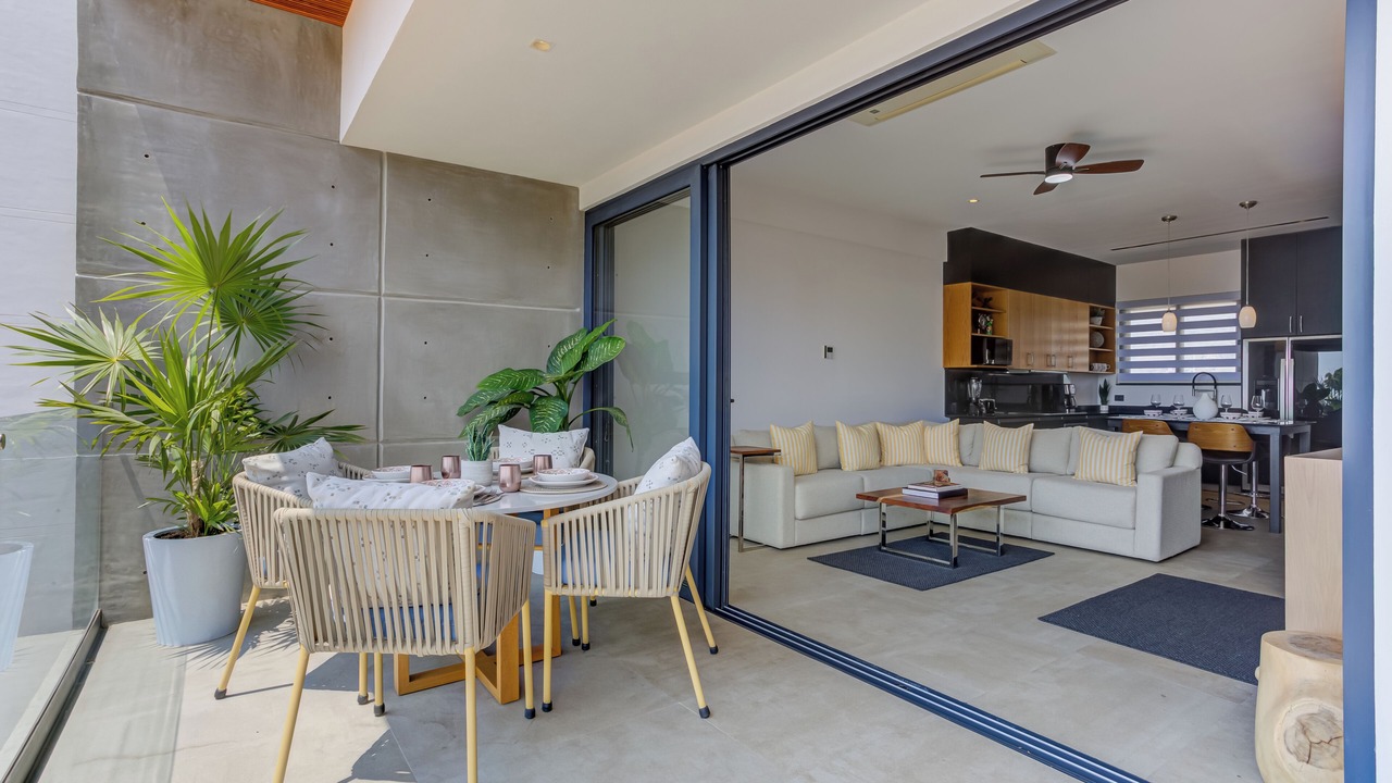 Photo of Outdoor in Romantic Zone