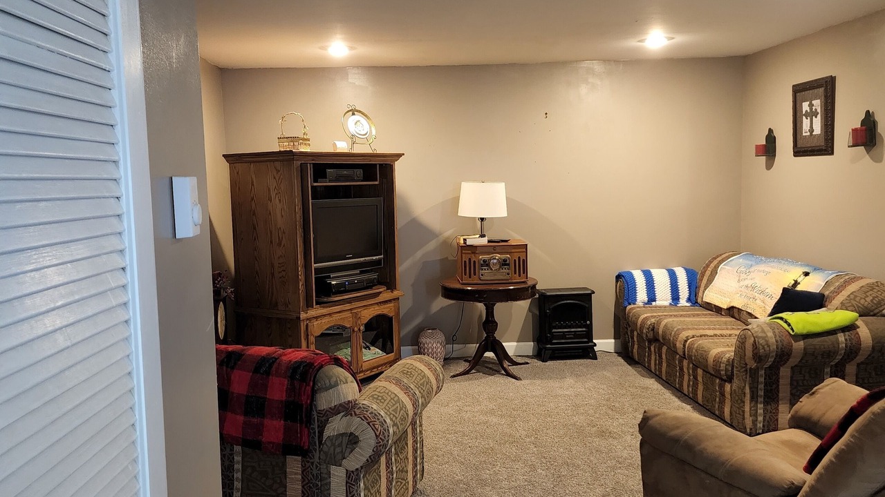 Photo of Livingroom in Goshen
