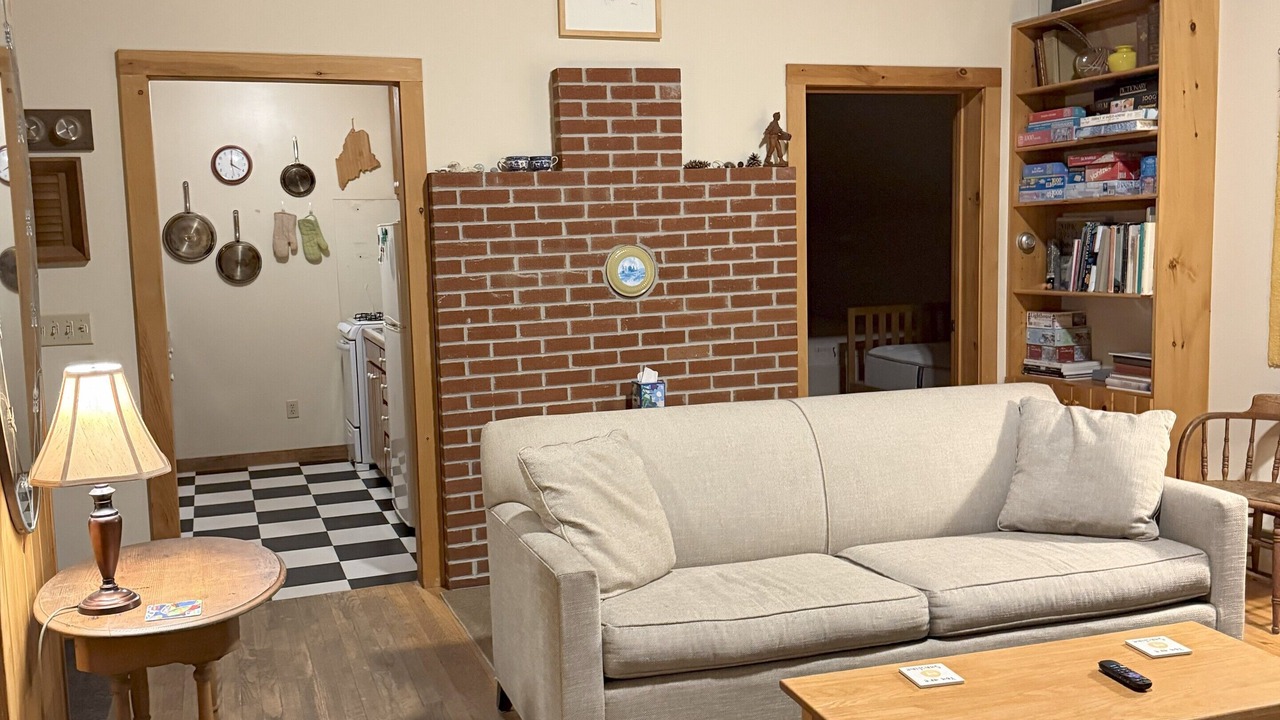 Photo of Livingroom in Round Pond