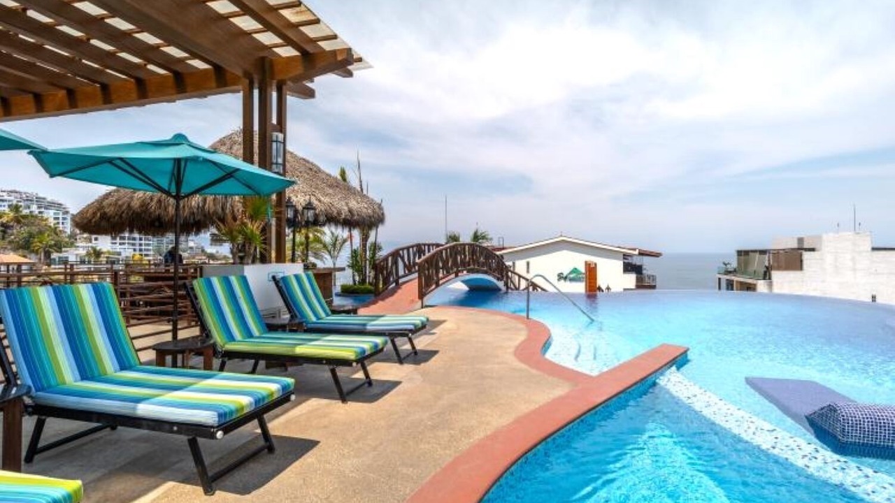 Photo of Outdoor in Romantic Zone