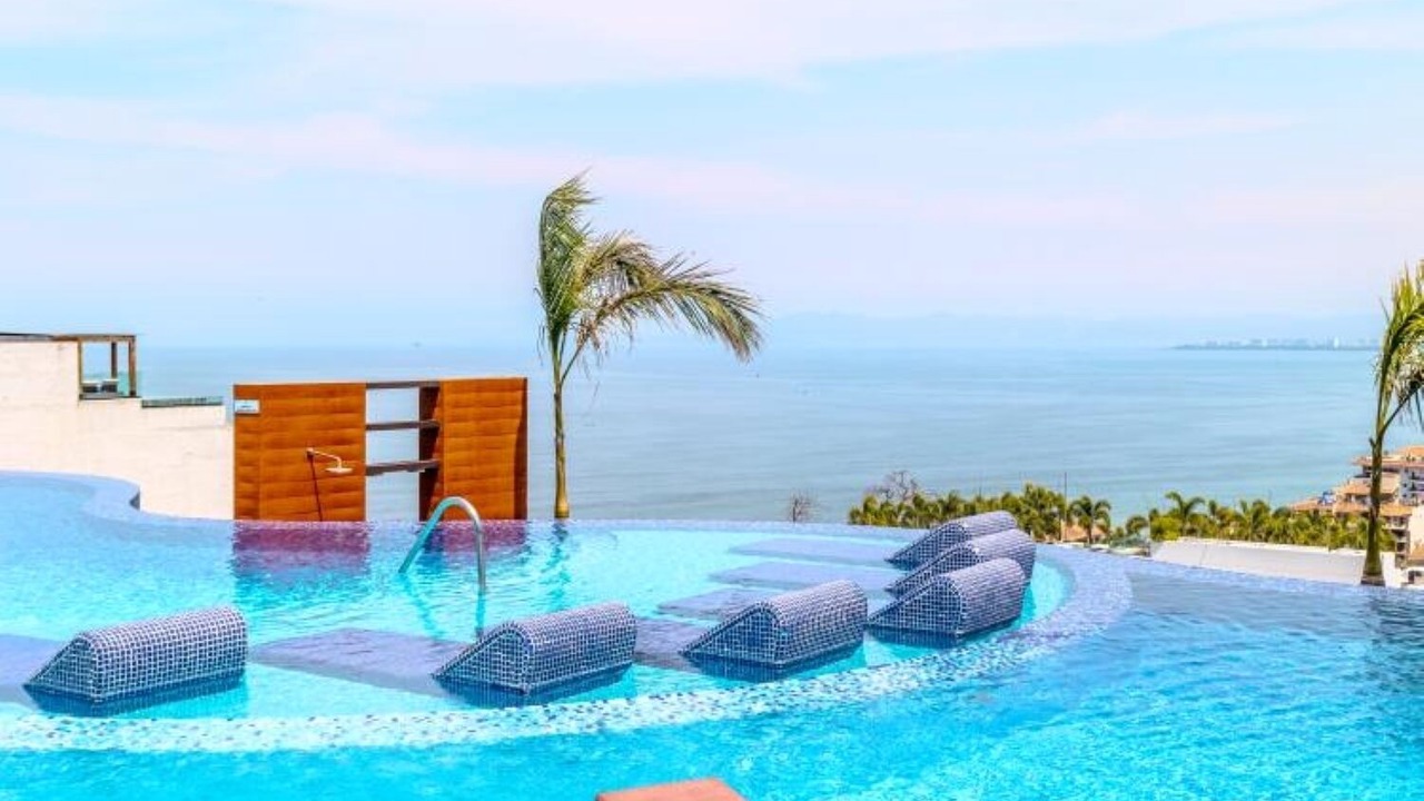 Photo of Outdoor in Romantic Zone