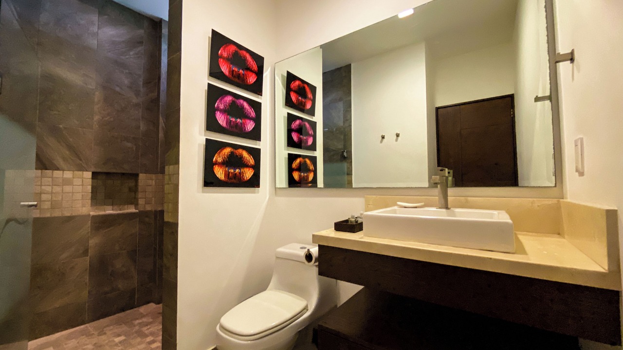 Photo of Bathroom in Romantic Zone