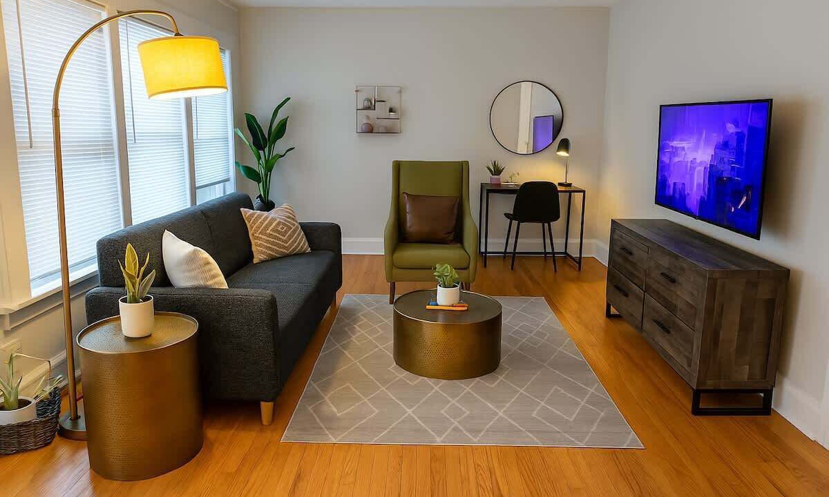 Photo of Livingroom in South Evanston