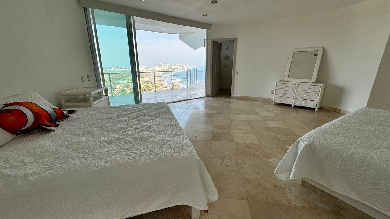 Photo of Bedroom in Puerto Marques