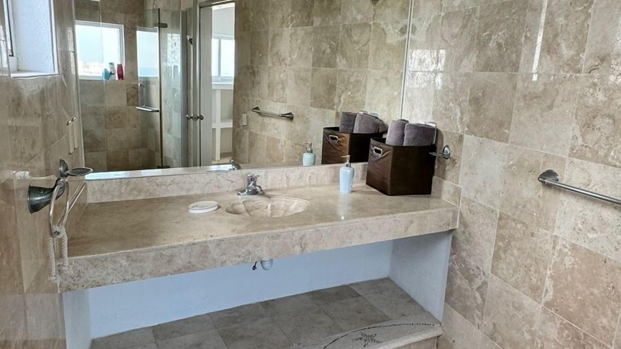 Photo of Bathroom in Puerto Marques