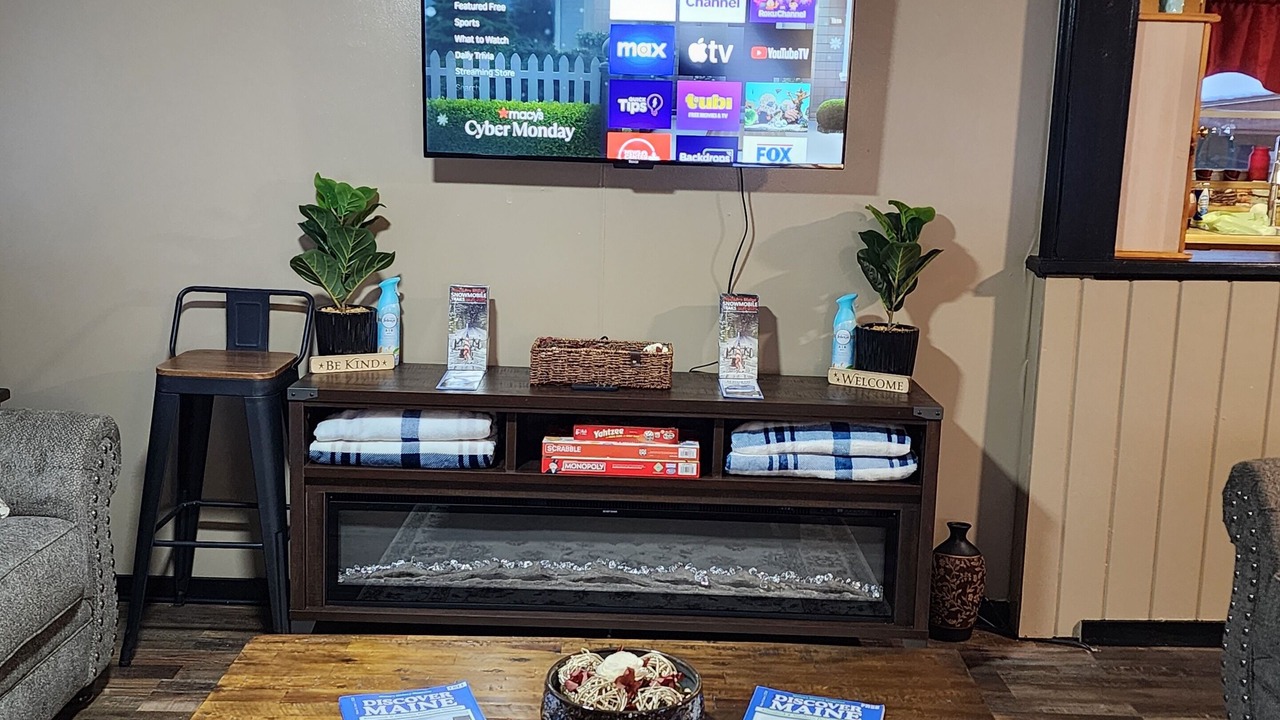 Photo of Livingroom in Van Buren