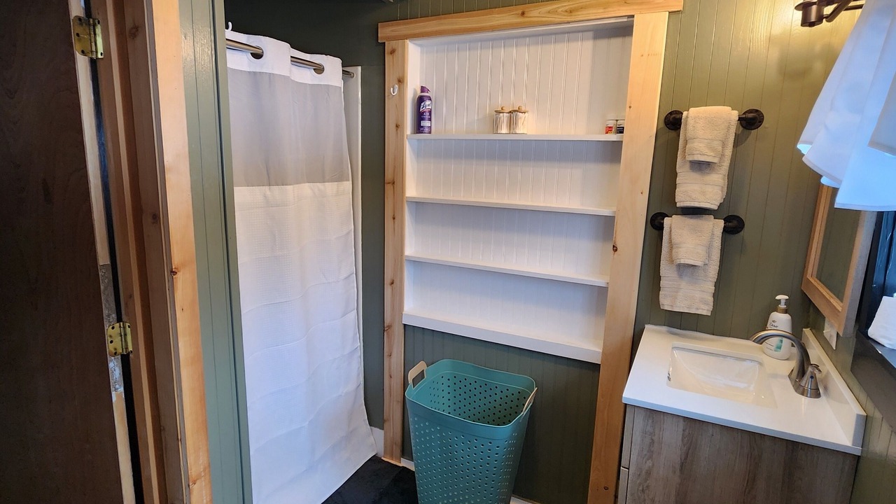 Photo of Bathroom in Van Buren