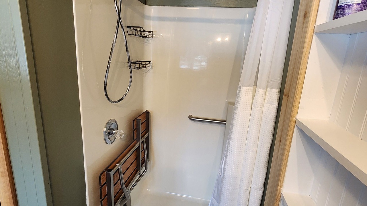 Photo of Bathroom in Van Buren