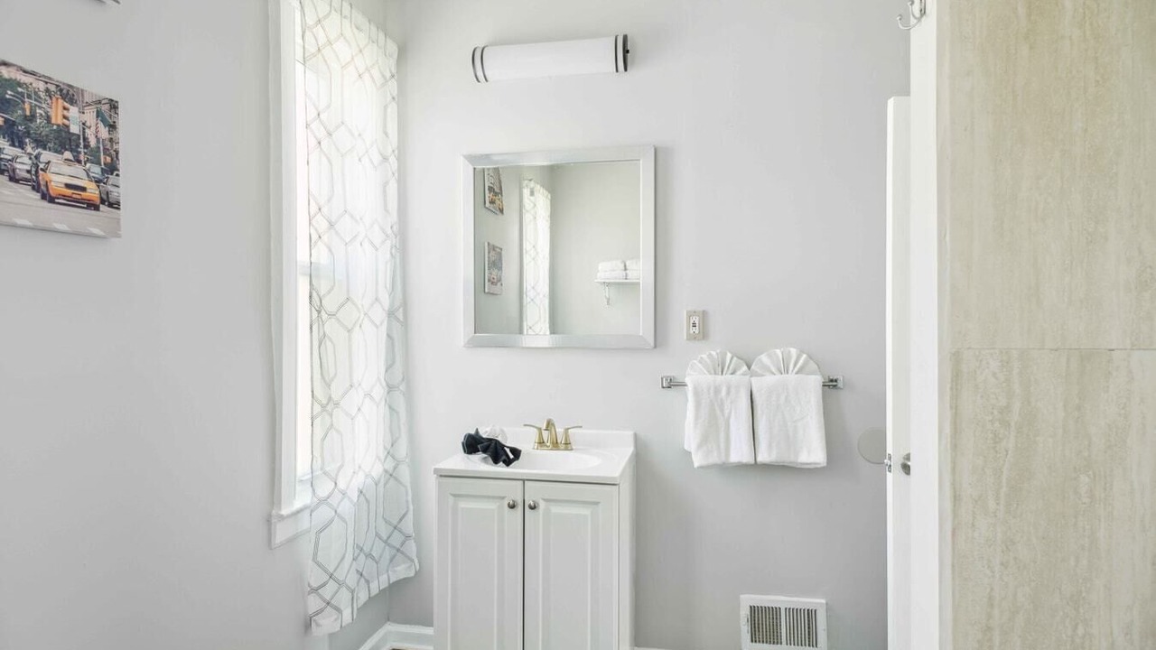Photo of Bathroom in Mexicantown - Southwest Detroit