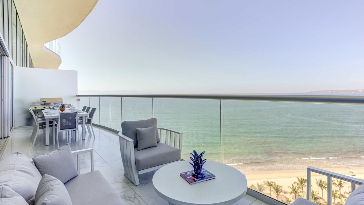 Photo of Patio Balcony in Flamingos