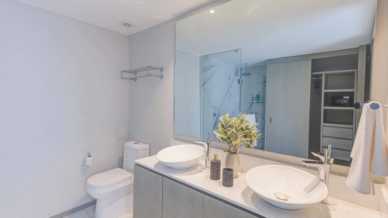 Photo of Bathroom in Flamingos