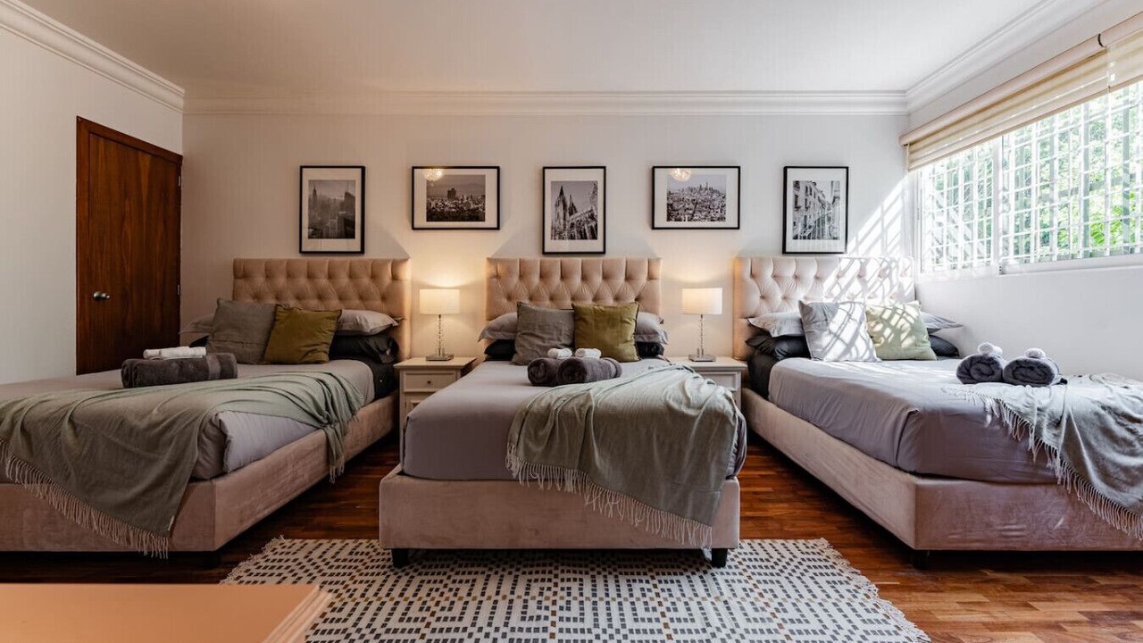 Photo of Bedroom in Anahuac