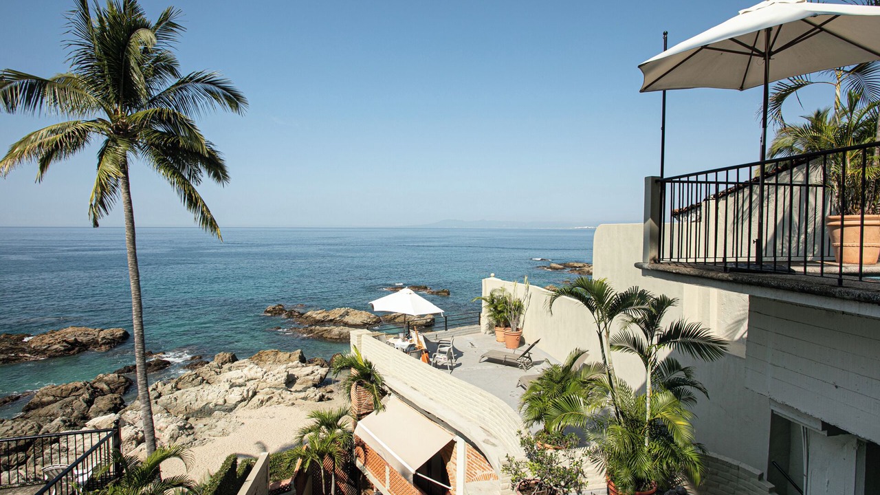 Photo of Patio Balcony in South Shore Hotel Area