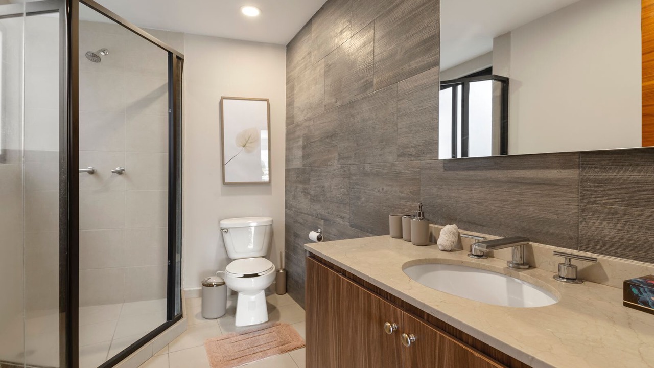 Photo of Bathroom in Anahuac