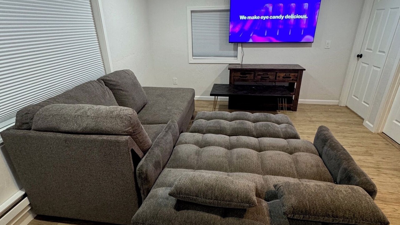 Photo of Livingroom in Fairview