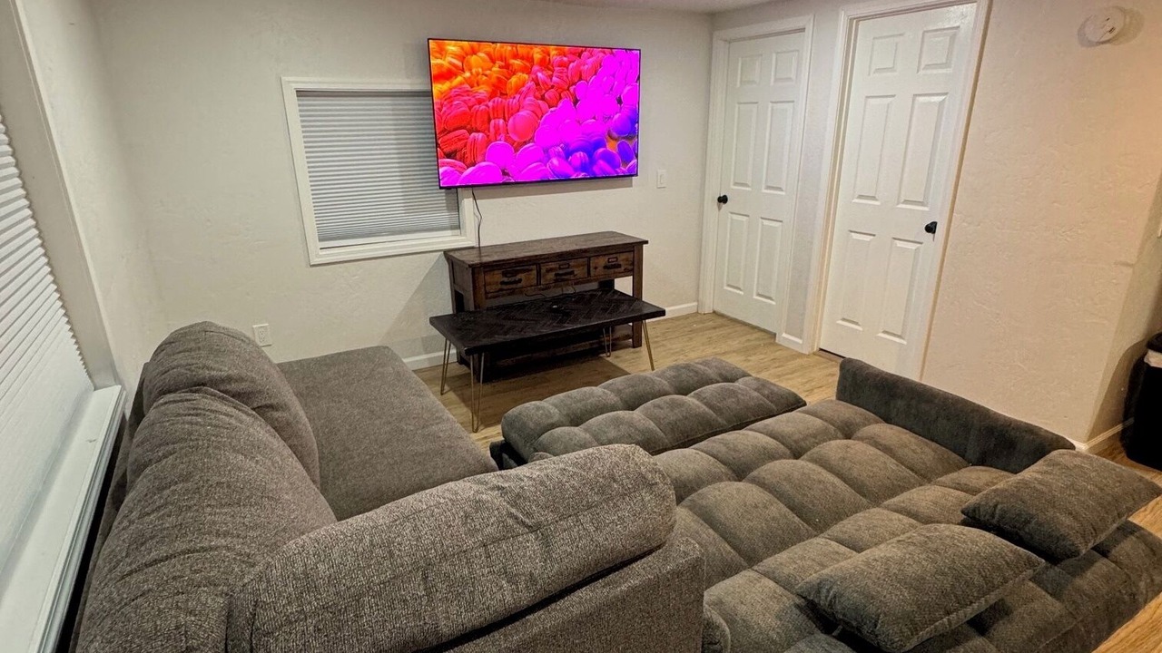 Photo of Livingroom in Fairview